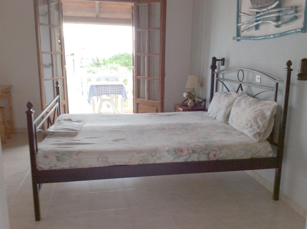 Gerani Apartment วาซิลิคอส ห้อง รูปภาพ